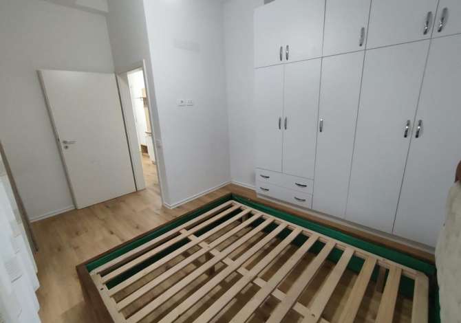 Shtepi me qera Apartament ne Tirane, 1+1, Mobilimi E mobiluar, Pagesa 450  Euro.