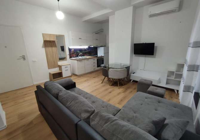 Shtepi me qera Apartament ne Tirane, 1+1, Mobilimi E mobiluar, Pagesa 450  Euro.