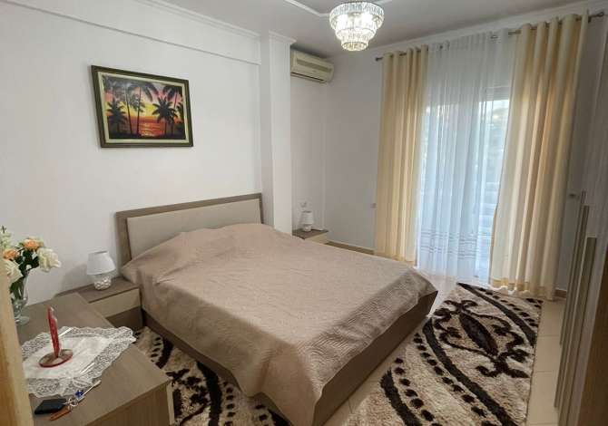 Shtepi me qera Apartament ne Tirane, 1+1, Mobilimi E mobiluar, Pagesa 500  Euro.