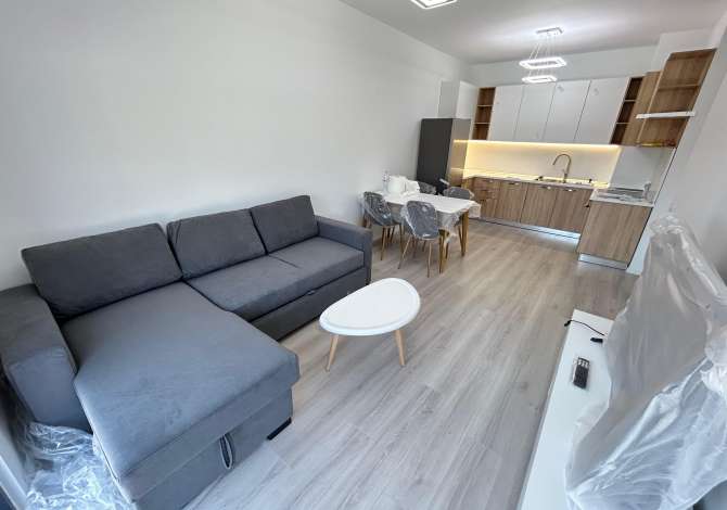 Jepet me Qera Apartament 1+1  Adresa : Kompleksi Asl Venu  Kati 7  I mobiluar  Cmimi : 450€ ne muaj