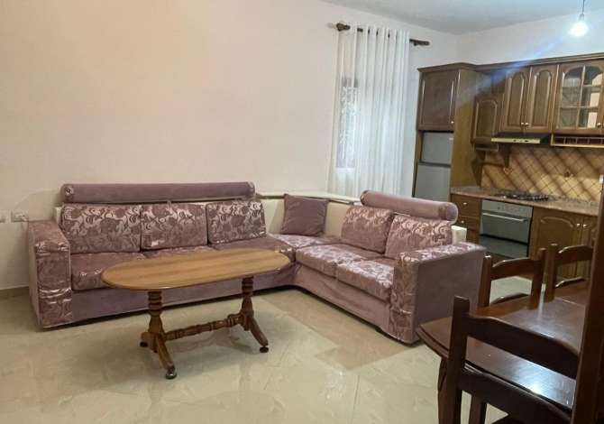 Shtepi me qera 2+1 ne Tirane - 400 Euro