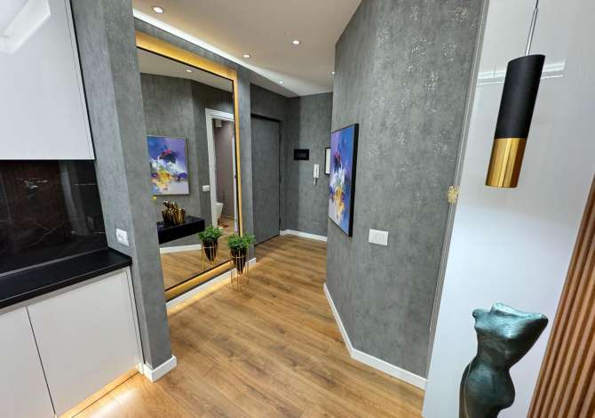 Shtepi ne shitje 2+1 ne Tirane - 240,000 Euro
