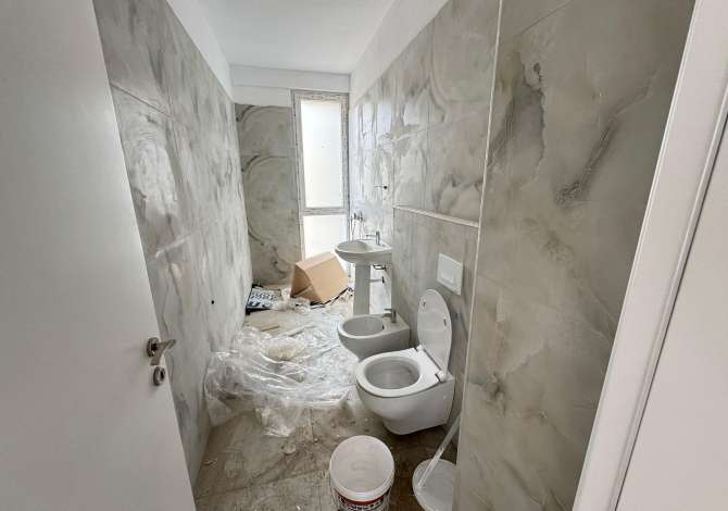Ambient biznesi me qera 3+1 ne Tirane - 700 Euro