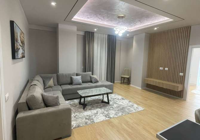 Shtepi me qera 2+1 ne Tirane - 900 Euro