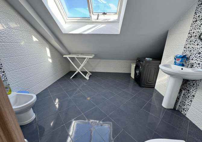 Shtepi me qera 2+1 ne Tirane - 800 Euro