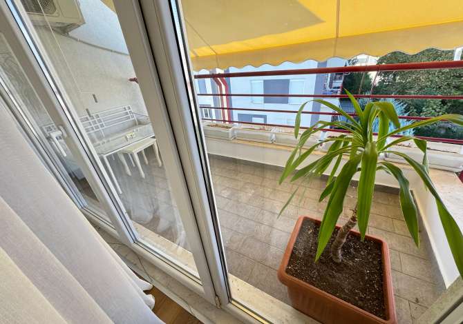 Shtepi me qera 2+1 ne Tirane - 800 Euro
