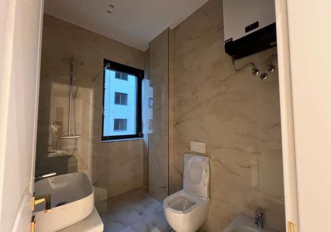 Shtepi me qera 2+1 ne Tirane - 1,800 Euro