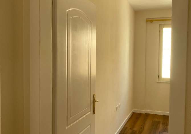 Shtepi me qera 1+1 ne Tirane - 30,000 Leke
