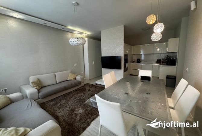 Shtepi me qera 2+1 ne Tirane - 650 Euro