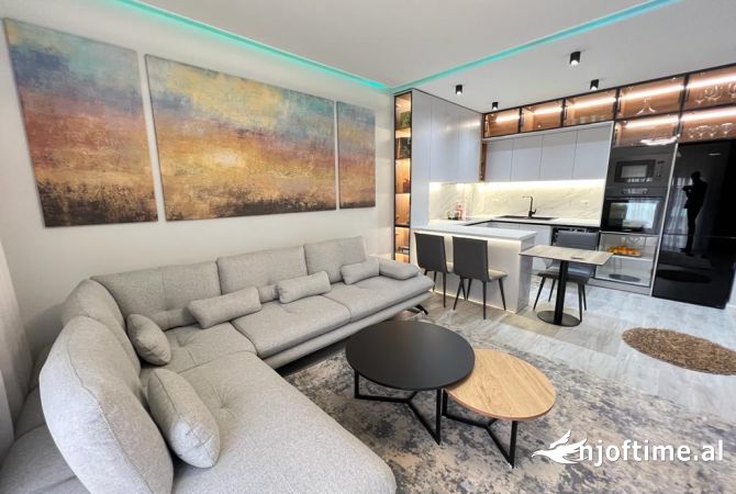 Shtepi me qera 2+1 ne Tirane - 800 Euro