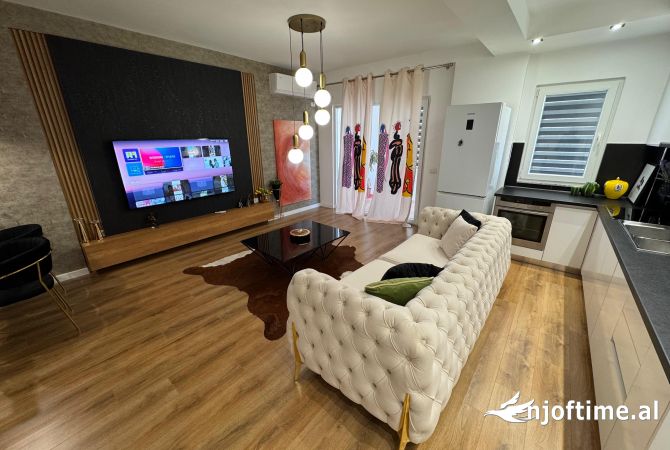 Shtepi me qera 2+1 ne Tirane - 700 Euro