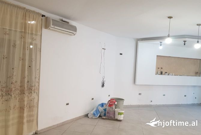 Ambient biznesi me qera 1+1 ne Tirane - 600 Euro