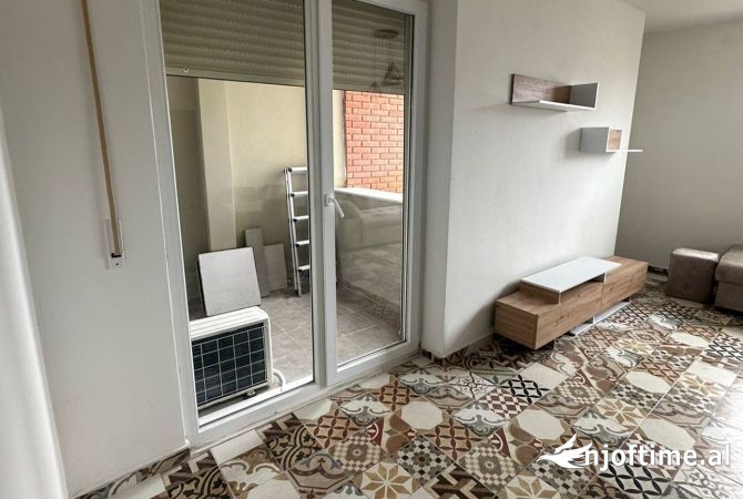 Shtepi me qera 1+1 ne Tirane - 450 Euro