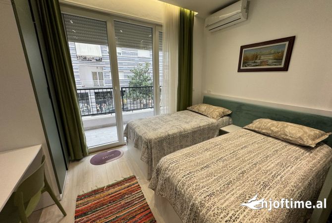 Shtepi me qera Apartament ne Tirane, Garsoniere, Mobilimi E mobiluar, Pagesa 450  Euro.
