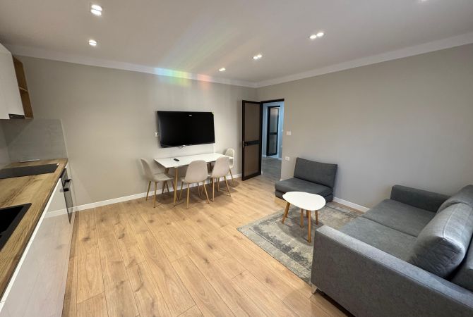 Shtepi me qera Apartament ne Tirane, 1+1, Mobilimi E mobiluar, Pagesa 600  Euro.