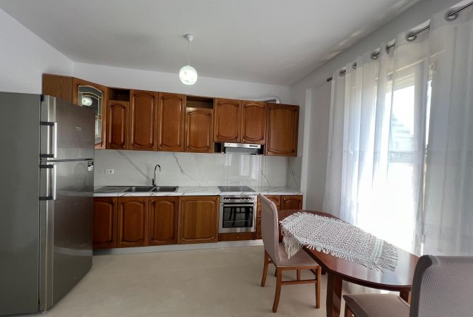 Shtepi me qera Apartament ne Tirane, 2+1, Mobilimi E mobiluar, Pagesa 600  Euro.