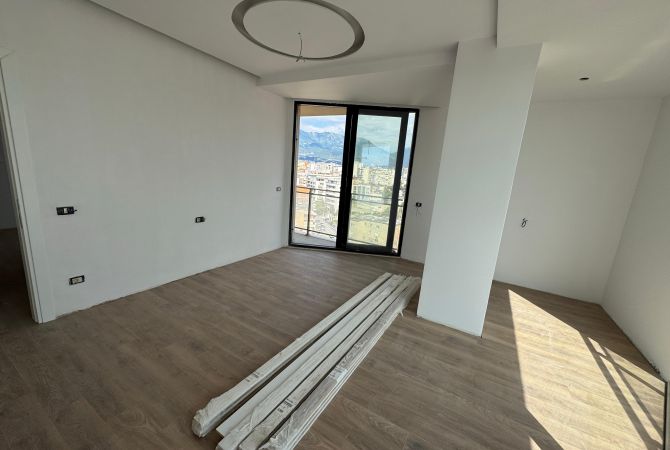 Shtepi ne shitje Apartament ne Tirane, 3+1, Mobilimi Bosh, pa mobiluar, Pagesa 355,000  Euro.