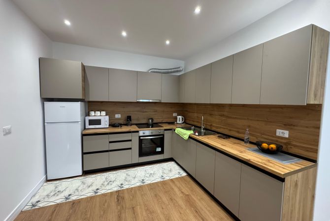 Shtepi me qera 2+1 ne Tirane - 800 Euro