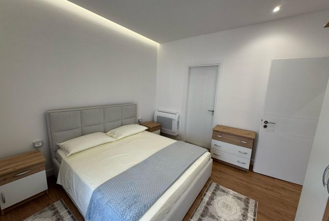Shtepi me qera Apartament ne Tirane, 2+1, Mobilimi E mobiluar, Pagesa 800  Euro.