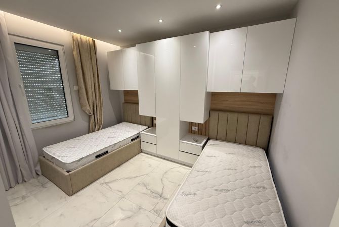 Shtepi me qera Apartament ne Tirane, 2+1, Mobilimi E mobiluar, Pagesa 700  Euro.