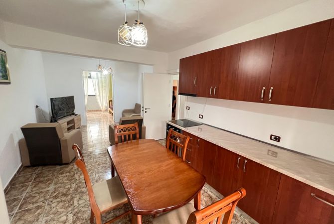 Shtepi me qera Apartament ne Tirane, 2+1, Mobilimi E mobiluar, Pagesa 500  Euro.