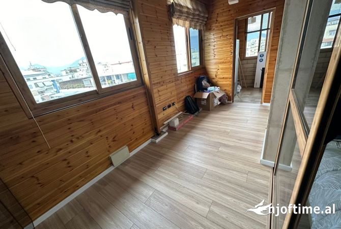 Shtepi ne shitje Apartament ne Tirane, 2+1, Mobilimi E mobiluar, Pagesa 235,000  Euro.