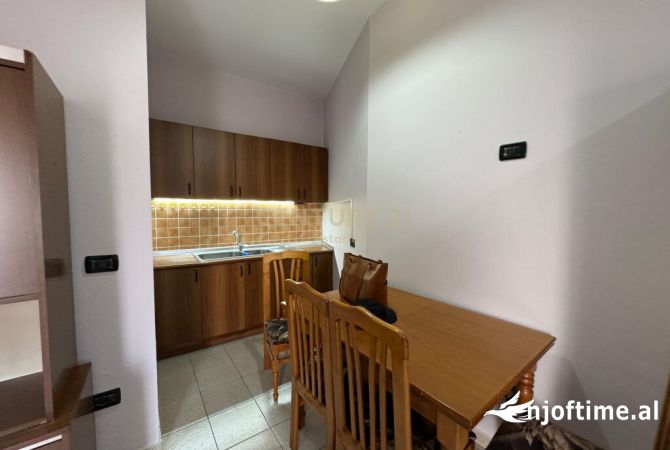 Shtepi me qera 2+1 ne Tirane - 500 Euro