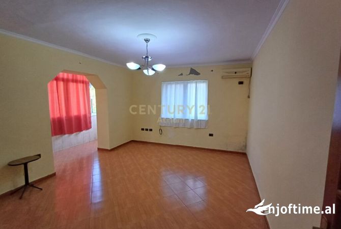 Shtepi me qera 2+1 ne Tirane - 350 Euro