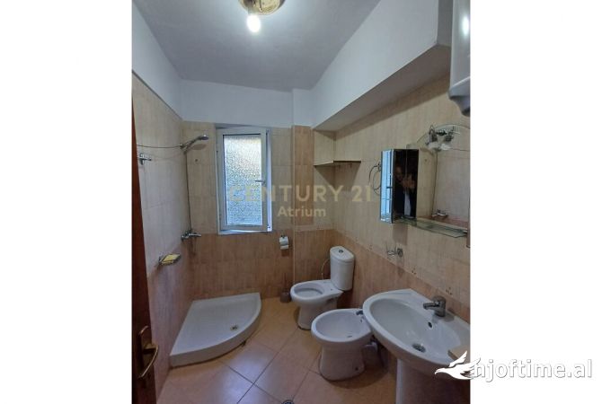 Apartment for rent in Tirana 2+1, Emty