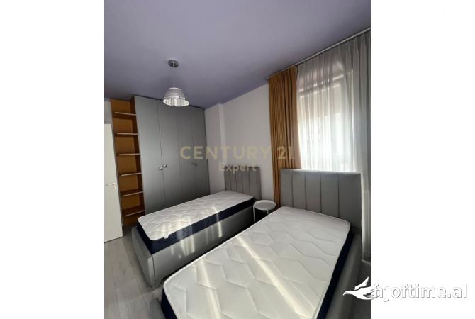Shtepi me qera Apartament ne Tirane, 2+1, Mobilimi E mobiluar, Pagesa 800  Euro.