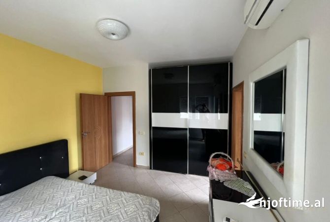 Shtepi me qera 2+1 ne Tirane - 450 Euro