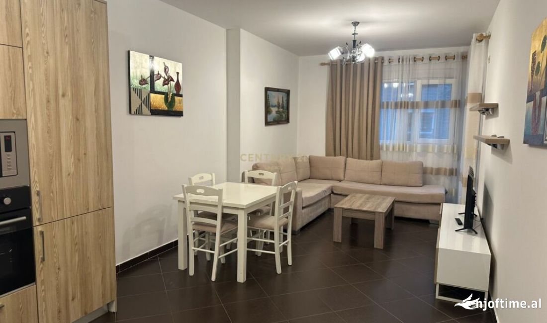 Shtepi me qera Apartament ne Tirane, 1+1, Mobilimi E mobiluar, Pagesa 500  Euro.