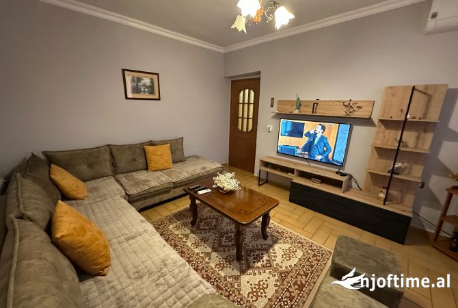 Shtepi me qera 2+1 ne Tirane - 470 Euro