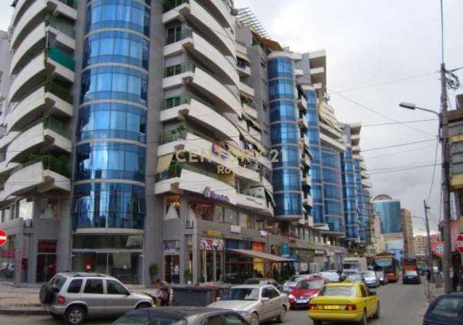 Ambient biznesi me qera 3+1 ne Tirane - 2,200 Euro