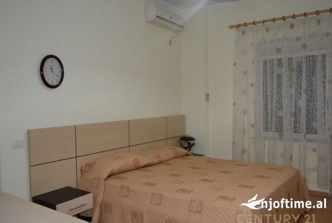 Shtepi me qera 2+1 ne Tirane - 750 Euro