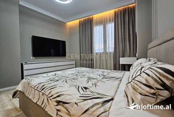 Shtepi me qera 2+1 ne Tirane - 1,600 Euro