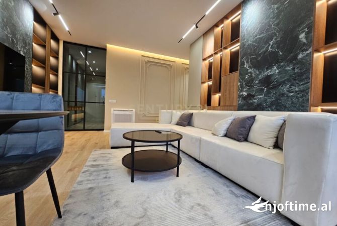 Shtepi me qera 2+1 ne Tirane - 1,600 Euro