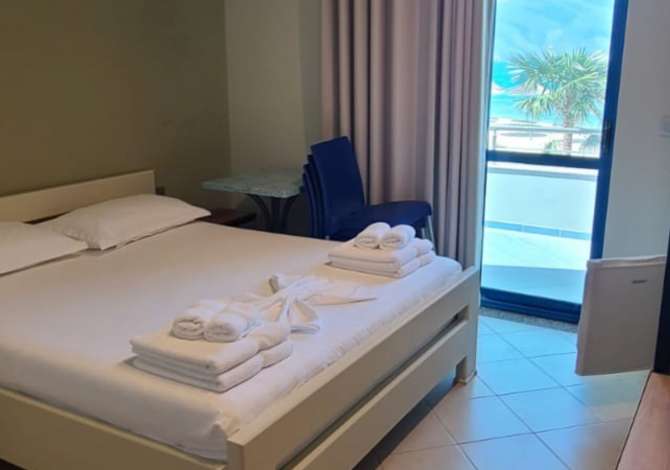 Jepet me qera Hotel 3-katesh ne bregdetin e detit Orikum-Vlore.