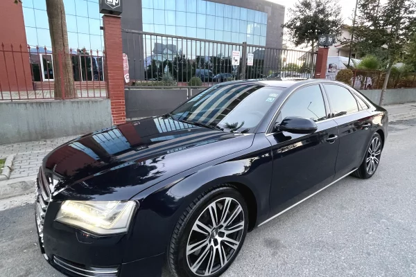 Makina ne shitje ne Tirane - 420 Leke