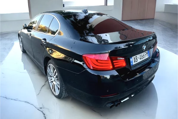 Makina ne shitje ne Tirane, BMW, 2011 Diesel,Kambio Automatik Pagesa 7,500  Euro.