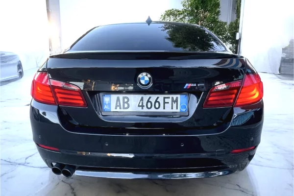 Makina ne shitje ne Tirane, BMW, 2011 Diesel,Kambio Automatik Pagesa 7,500  Euro.