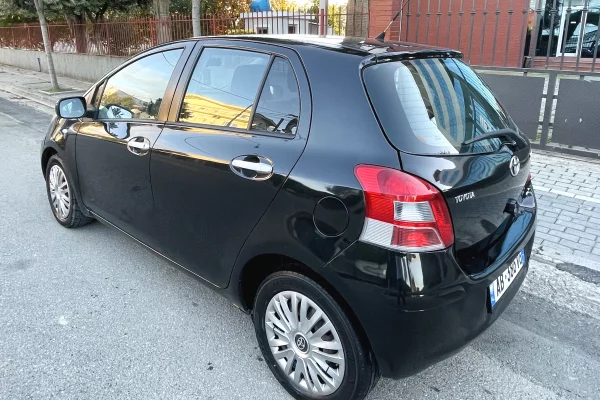 Makina ne shitje ne Tirane - 4,000 Euro