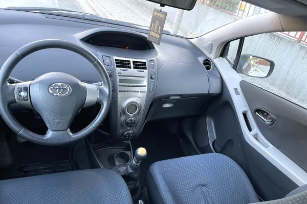 Cars for sale in Tirana, Toyota, 2010 Diesel,Kambio Manual Payment 3,900  Euro.