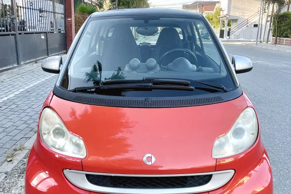 Makina ne shitje ne Tirane, Smart, 2008 Benzine,Kambio Automatik Pagesa 3,000  Euro.