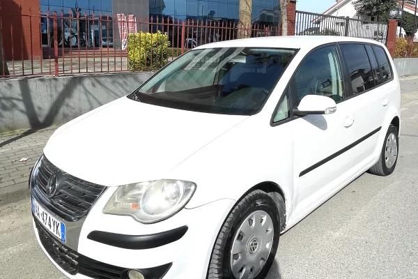 Cars for sale in Tirana - 4,000 Euro