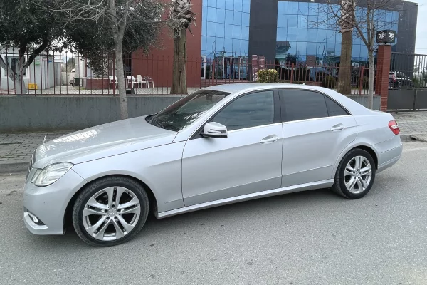 Cars for sale in Tirana - 8,200 Euro