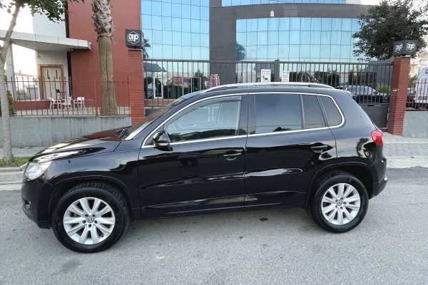 Cars for sale in Tirana - 5,600 Euro