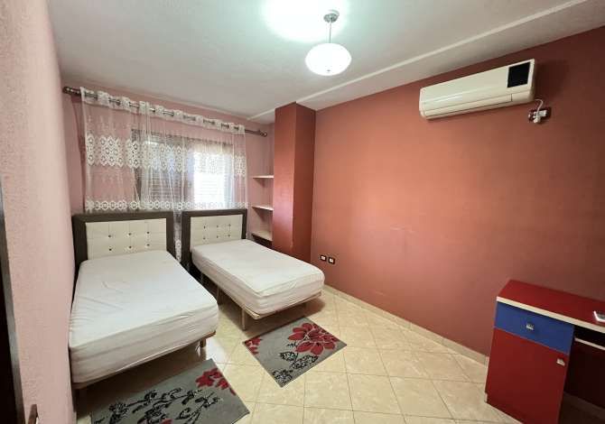 Shtepi me qera Apartament ne Tirane, 2+1, Mobilimi E mobiluar, Pagesa 450  Euro.