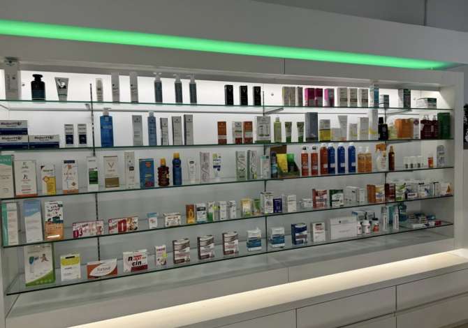 📣 SHITET Biznesi Farmaci (JO AMBIENTI) 👉 Ne Gjendje Pune 📍 Tek 21 Dhjetori 🛣️ Rruga e "Kavajes" ✨
