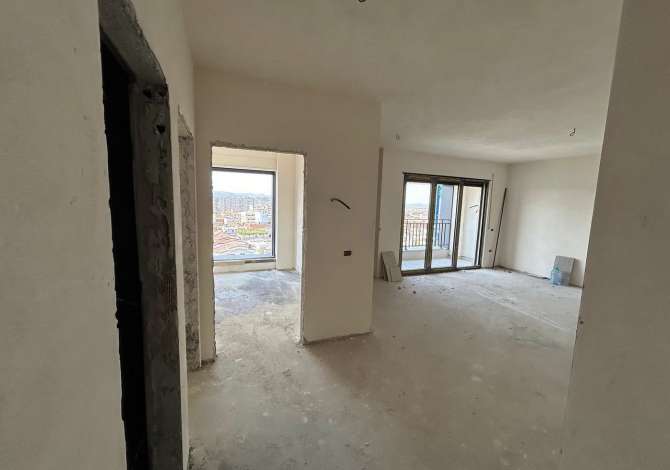 Shtepi ne shitje Apartament ne Tirane, 2+1, Mobilimi Bosh, pa mobiluar, Pagesa 137,500  Euro.